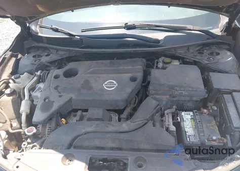 2015 Nissan Altima 2.5 S z USA, uszkodzony, nr VIN 1N4AL3AP2FN379660